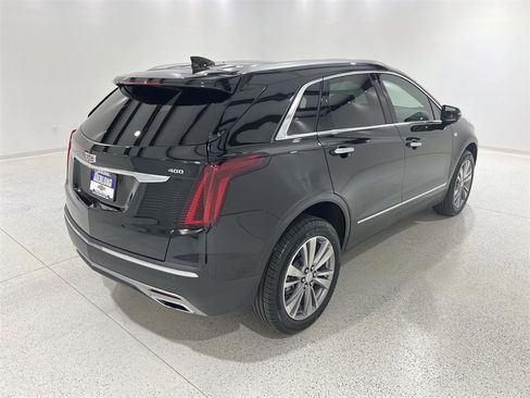 Used 2025 Cadillac XT5 Premium Luxury image 5