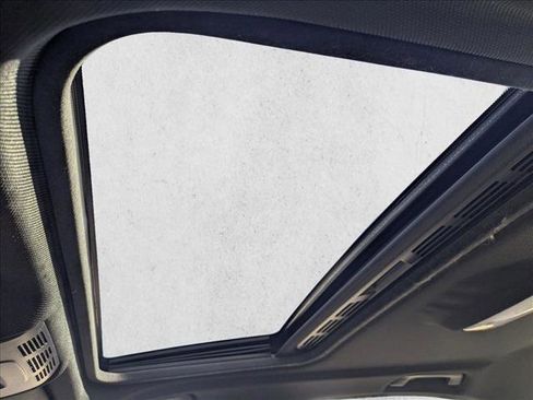 Used 2018 BMW 330i Sedan image 16