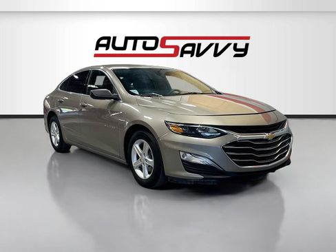 Used 2022 Chevrolet Malibu LS FWD image 1