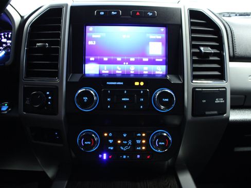 Used 2021 Ford F250 Lariat w/ Lariat Ultimate Package AWD/4WD image 22