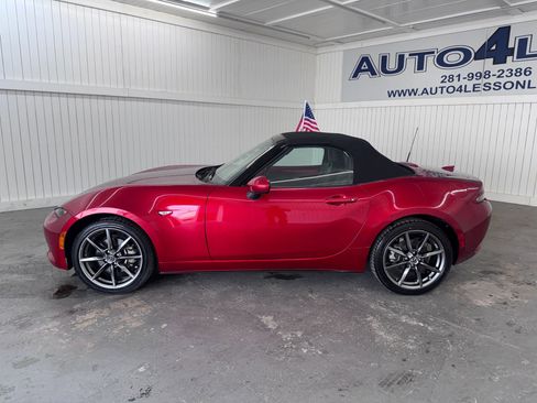 Used 2016 MAZDA MX-5 Miata Grand Touring RWD image 8