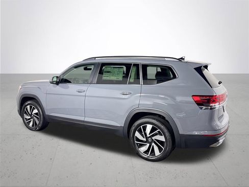 New 2026 Volkswagen Atlas SE image 8