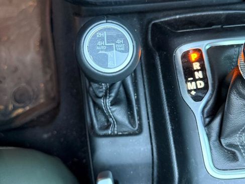 Used 2024 Jeep Wrangler High Altitude AWD/4WD image 30