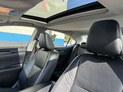 Used 2013 Lexus ES 350 w/ Luxury Pkg FWD image 10