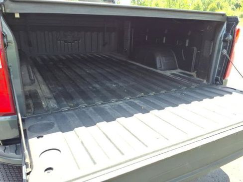 Used 2020 Chevrolet Silverado 1500 RST AWD/4WD image 28