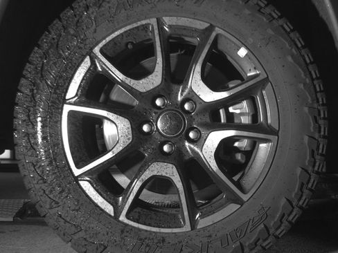 Used 2025 Jeep Compass Trailhawk AWD/4WD image 13
