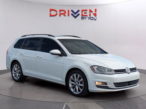 Used 2016 Volkswagen Golf SE w/ Lighting Package FWD image 7