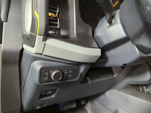 Used 2021 Ford Bronco Badlands image 26