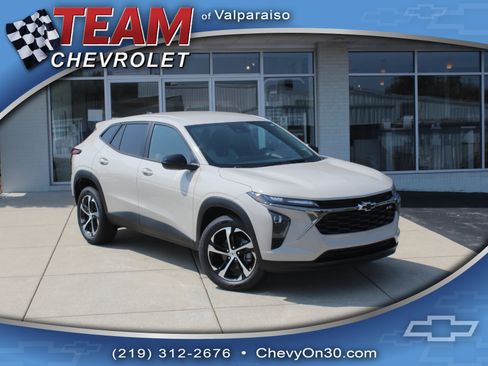 New 2026 Chevrolet Trax RS w/ Driver Confidence Package FWD image 1