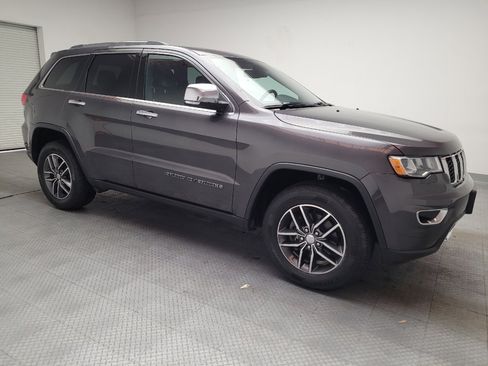 Used 2018 Jeep Grand Cherokee Limited image 11