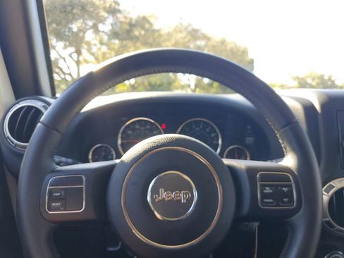 Used 2015 Jeep Wrangler Unlimited Sahara w/ Trailer Tow Group image 29