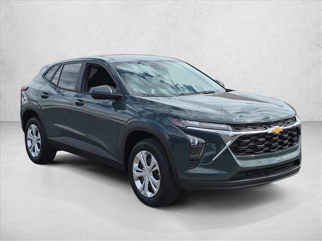 Used 2026 Chevrolet Trax LS FWD image 3