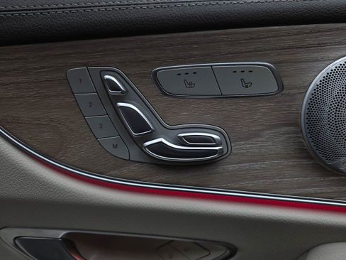 Used 2019 Mercedes-Benz E 450 4MATIC Coupe image 30