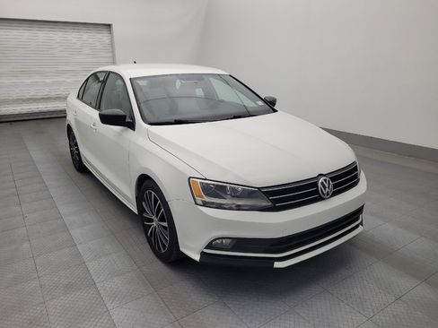 Used 2016 Volkswagen Jetta Sport image 13