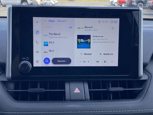 Used 2023 Toyota RAV4 XLE image 25