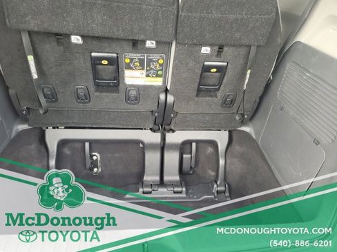 Certified 2024 Toyota Sienna XLE image 7