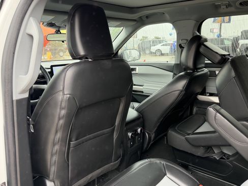 Certified 2024 Ford Explorer XLT w/ Equipment Group 202A image 13