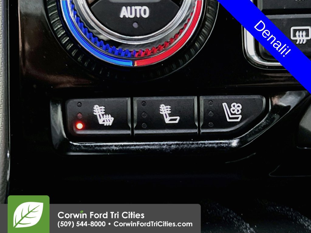 Used 2022 GMC Yukon XL Denali AWD/4WD image 25