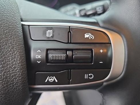 Certified 2025 Kia Sportage EX image 12