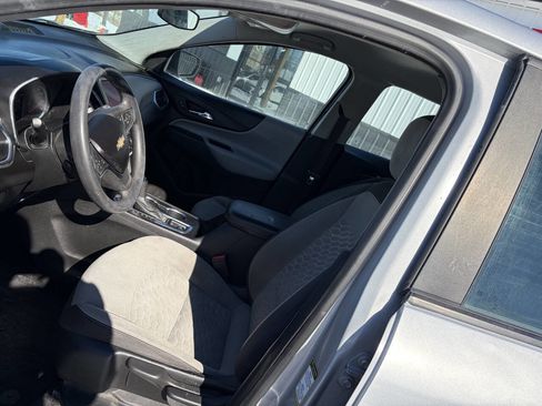 Used 2020 Chevrolet Equinox LS image 19