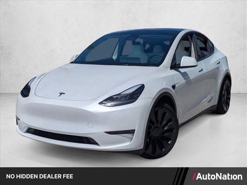 Used 2024 Tesla Model Y Performance AWD/4WD image 1