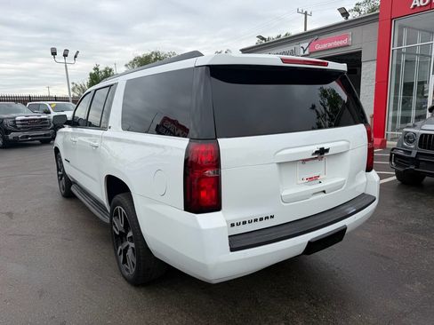 Used 2018 Chevrolet Suburban LT RWD image 7
