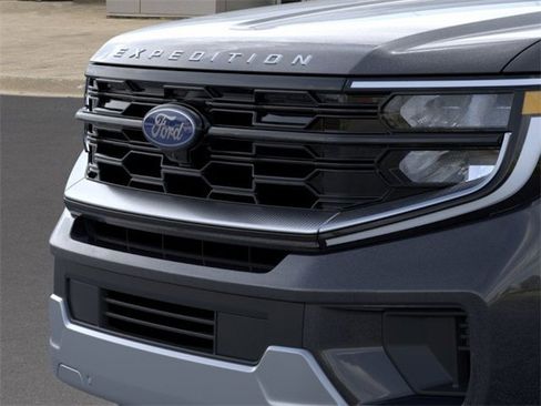 New 2025 Ford Expedition Platinum w/ Platinum Ultimate Package image 17