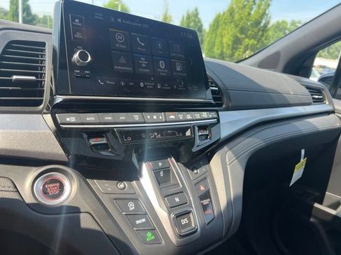 Certified 2026 Honda Odyssey Sport-L image 17