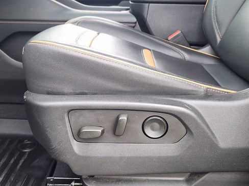 Used 2023 GMC Yukon XL AT4 w/ AT4 Premium Package image 24