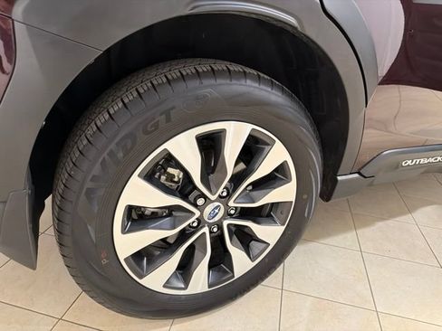 Used 2025 Subaru Outback Limited AWD/4WD image 28