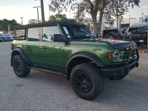 Used 2023 Ford Bronco Black Diamond image 2