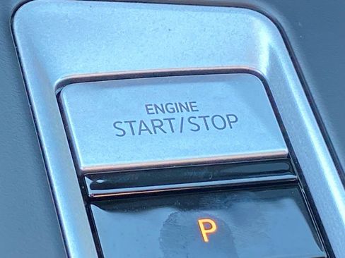 Certified 2024 Volkswagen Atlas SE image 14