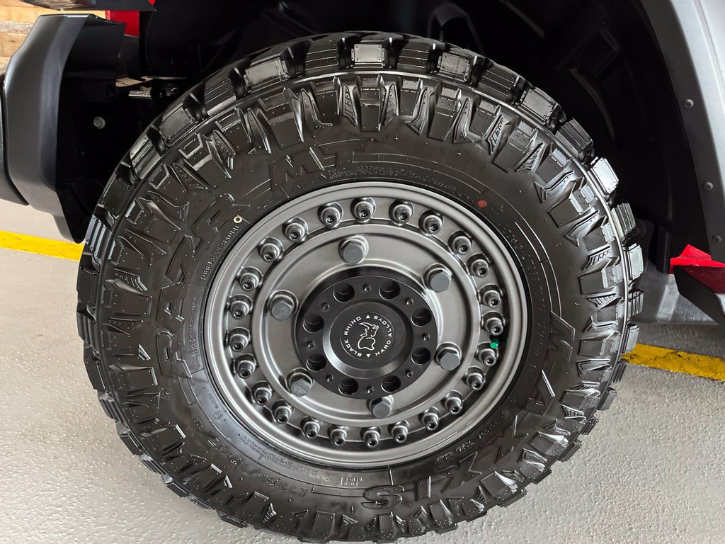 Used 2026 Jeep Wrangler Sport AWD/4WD image 6