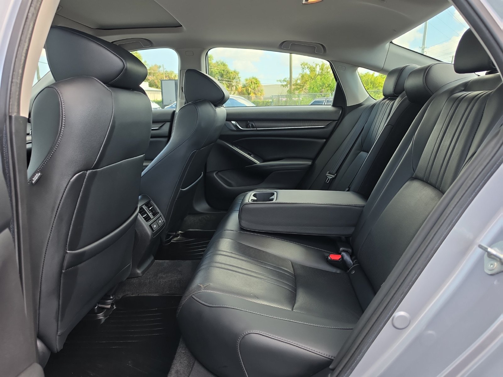 Used 2022 Honda Accord Touring image 13