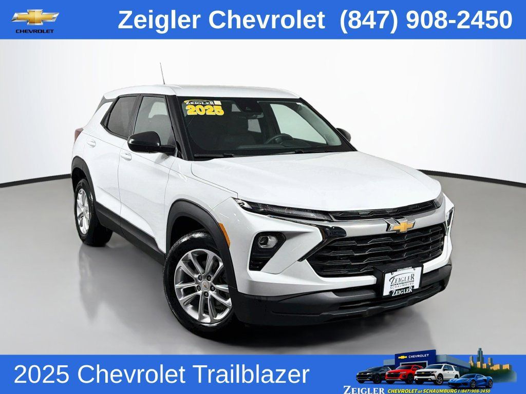 Used 2025 Chevrolet TrailBlazer LS w/ LS Convenience Package FWD image 1