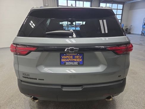 Used 2023 Chevrolet Traverse LT w/ Midnight/Sport Edition image 6