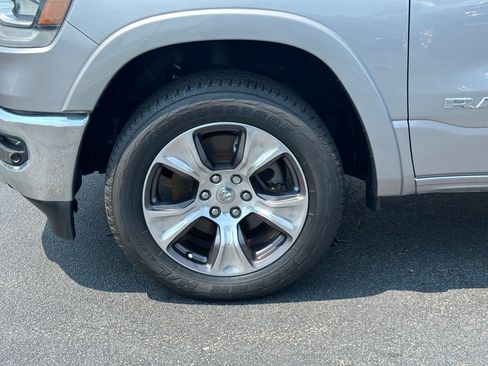 Used 2019 RAM 1500 Laramie AWD/4WD image 9
