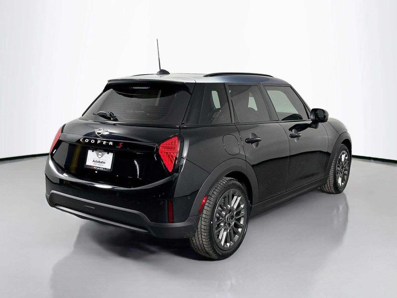 Used 2025 MINI Cooper S FWD image 4