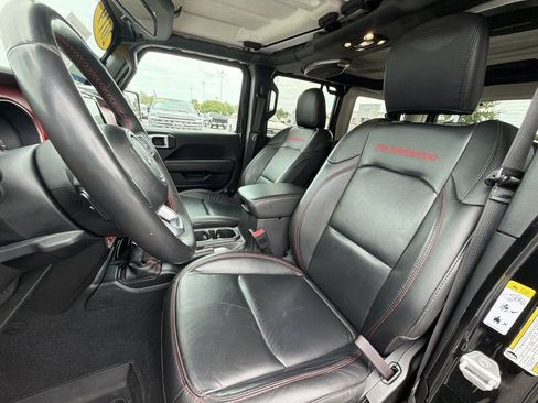 Used 2019 Jeep Wrangler Unlimited Rubicon w/ Safety Group AWD/4WD image 11