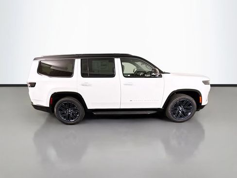 New 2026 Jeep Grand Wagoneer 4WD image 8