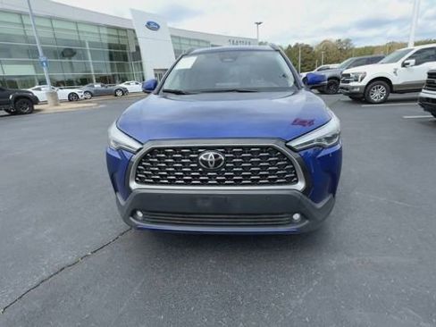 Used 2023 Toyota Corolla Cross XLE AWD/4WD image 3