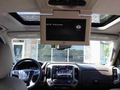 Used 2015 GMC Sierra 1500 Denali RWD image 28