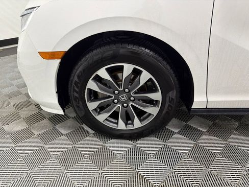 Used 2024 Honda Odyssey EX-L image 13