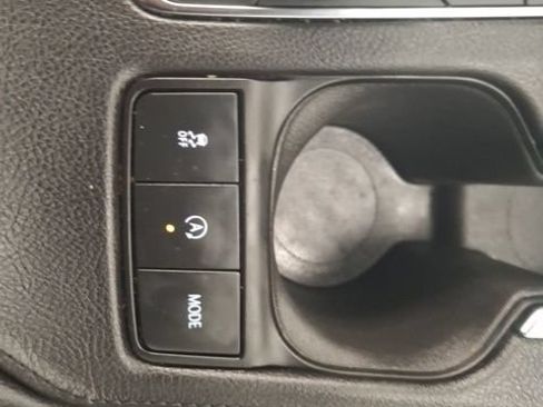 Used 2025 Cadillac XT4 Premium Luxury AWD/4WD image 32