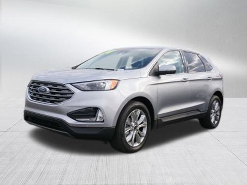 Used 2024 Ford Edge Titanium image 7