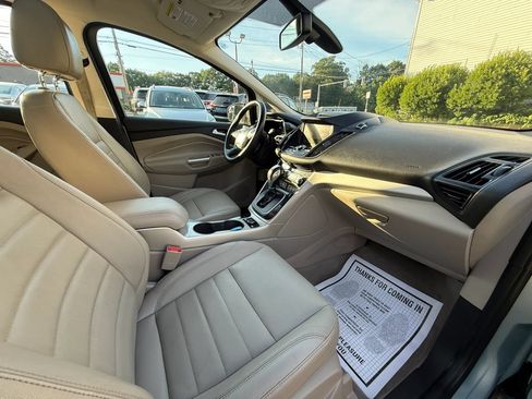 Used 2014 Ford C-MAX Energi SEL w/ Equipment Group 303A FWD image 17