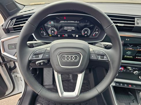 New 2025 Audi Q3 2.0T Premium Plus image 17