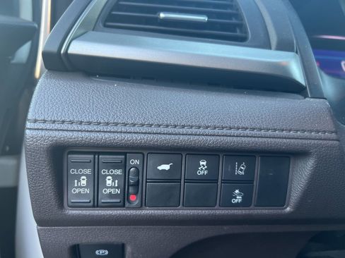 Used 2019 Honda Odyssey EX-L image 16