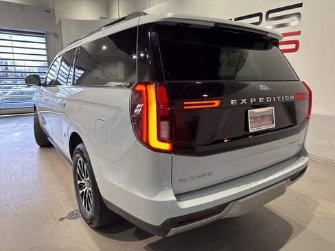 Used 2025 Ford Expedition Max Platinum image 5