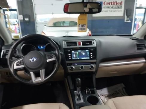 Used 2016 Subaru Outback 3.6R Limited AWD/4WD image 3